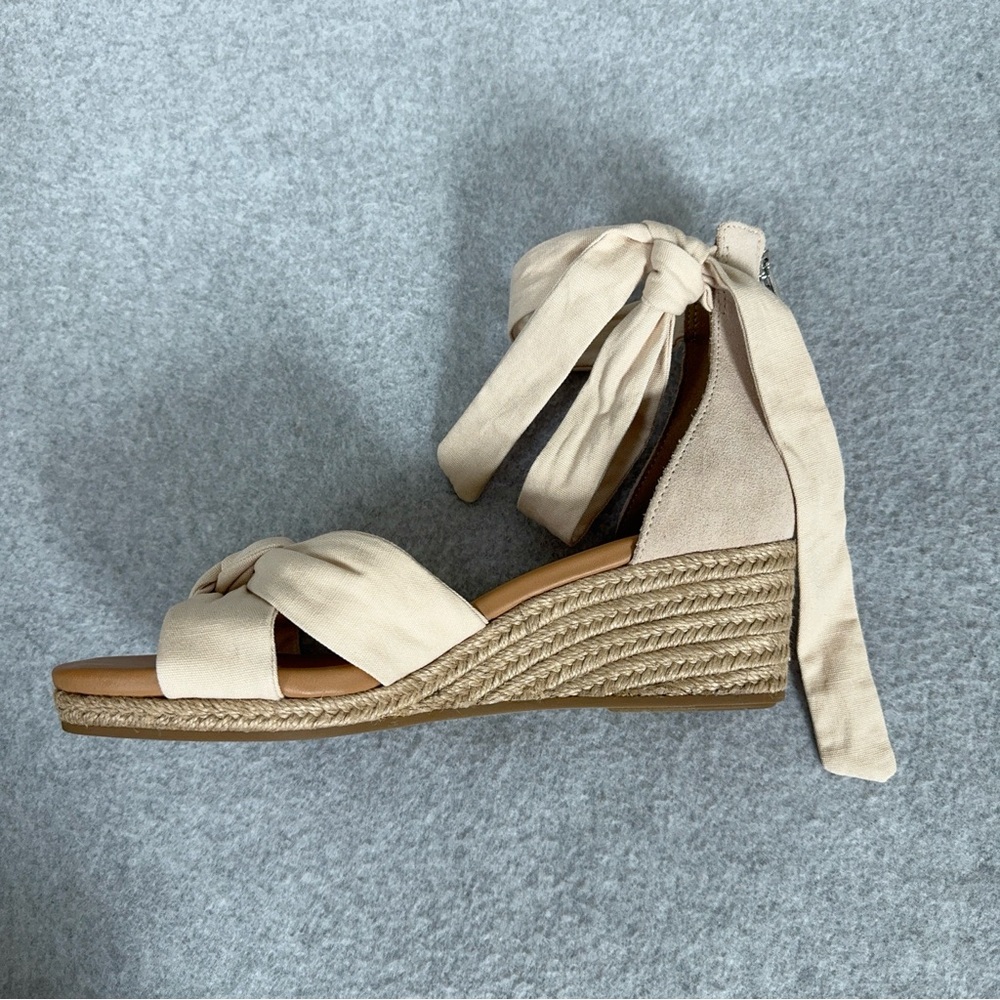 UGG Womens Yarrow Espadrille Wedge Sandal US 9.5 Zip Back Adjustable Tie New - Picture 7 of 16